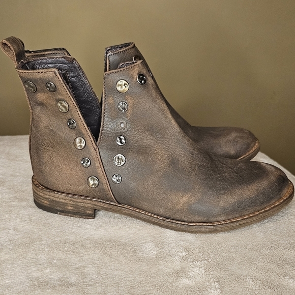Musse & Cloud Studded Leather ankle boots Size 5 NWOT - Picture 2 of 8